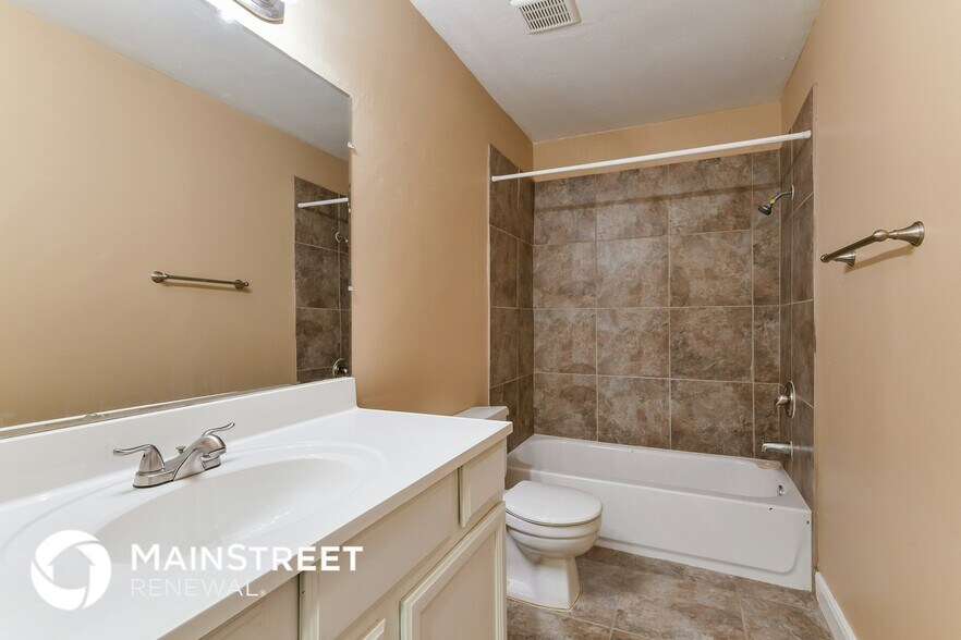 Building Photo - 12226 Barrett Brae Dr