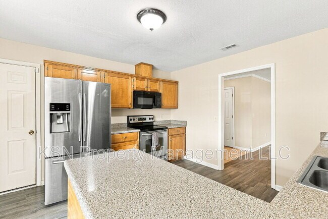 Building Photo - 17 Arbor Ridge Way