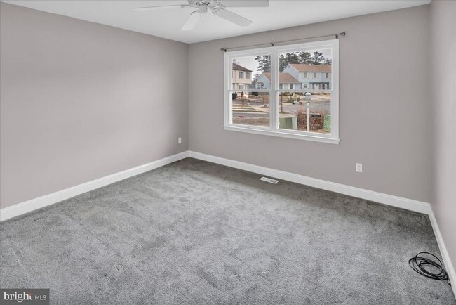 Building Photo - 2299 Memorial Ct