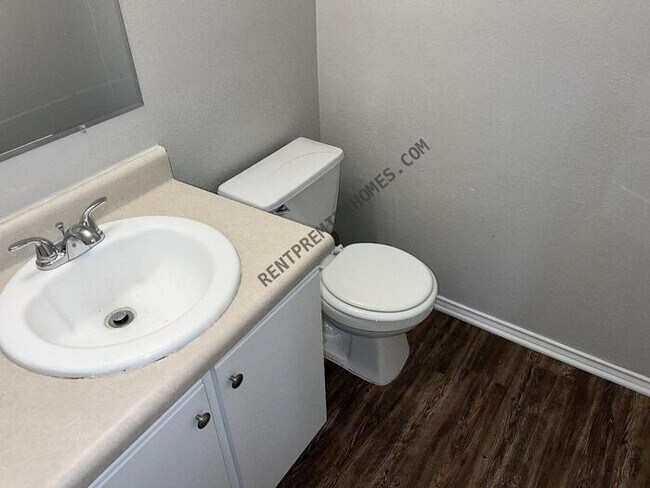 Building Photo - 375 Stone Point New Braunfels TX 78130