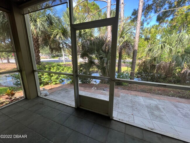 Building Photo - 100 Grey Widgeon Ct