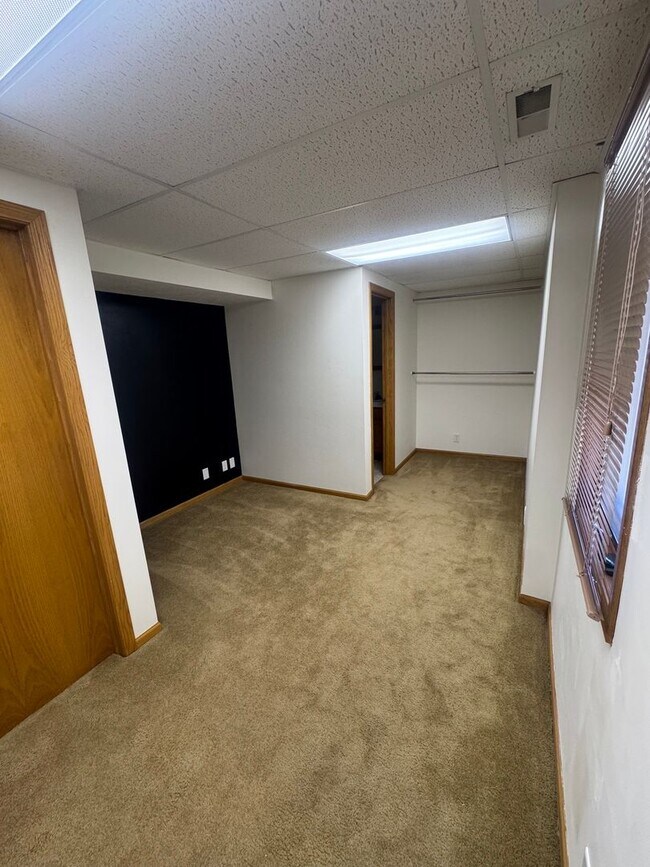 Building Photo - Exceptional 3+! Bedroom Inside & Out on a Private Cul-de-Sac Lot