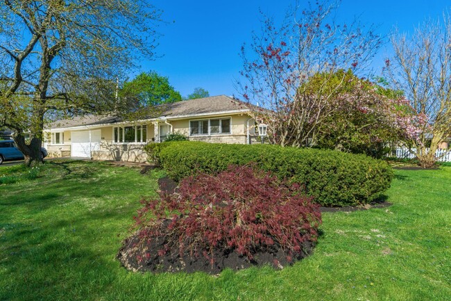 Primary Photo - 4230 Eastlea Dr