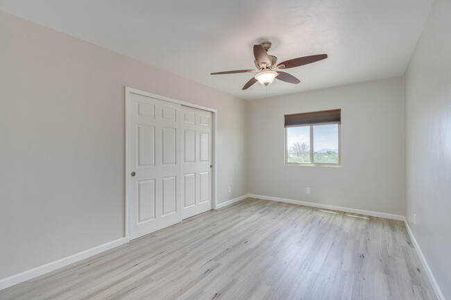 Building Photo - 6842 N Camino de las Brisas