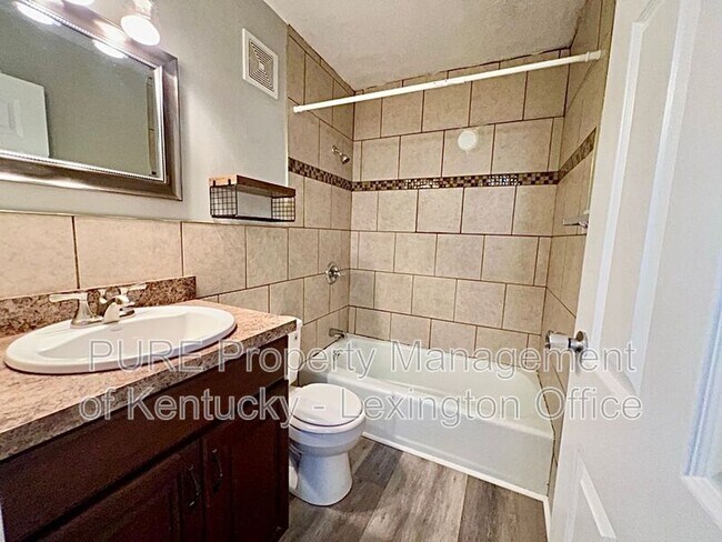 Building Photo - 304 Quachita Trail