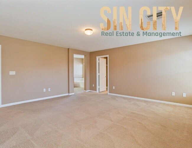 Building Photo - Spacious 4-Bedroom Oasis with 3.5 Baths in...