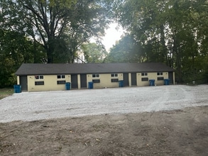 Building Photo - 417 Dixon Ave