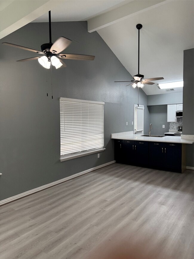 Building Photo - 7511 Log Cradle Dr