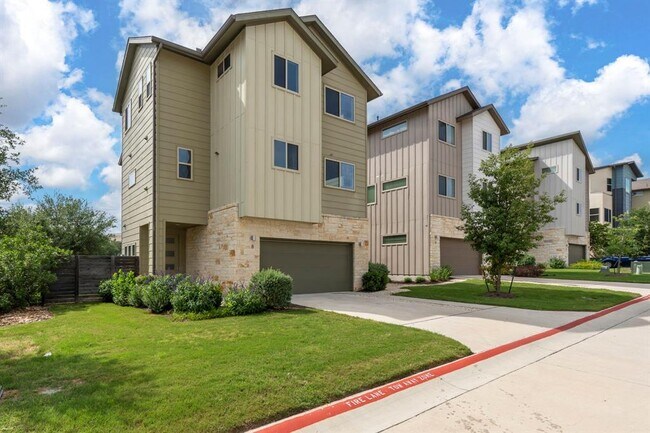 Building Photo - 5315 La Crosse Ave