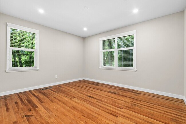Building Photo - DARLING BUNGALOW in Desirable Arroyo Heigh...