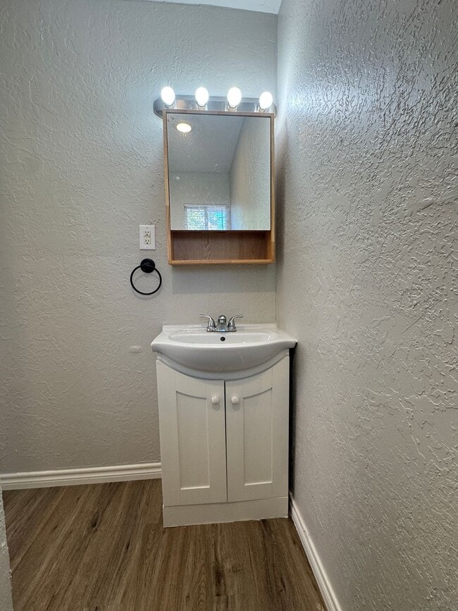 Building Photo - 1626 NW 38th St