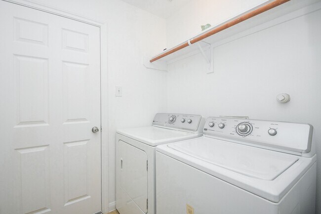Building Photo - 25038 Tancy Ranch Ct