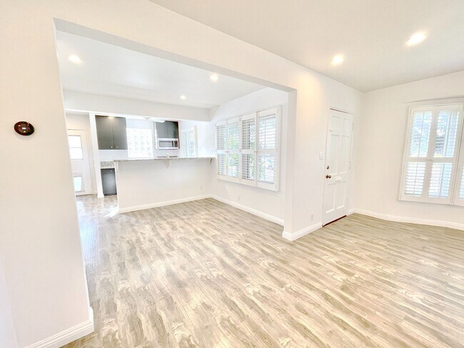 Building Photo - 11914 Ocean Park Blvd