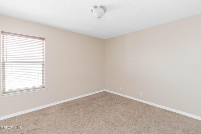Building Photo - 3016 Tierra Cuervo Dr