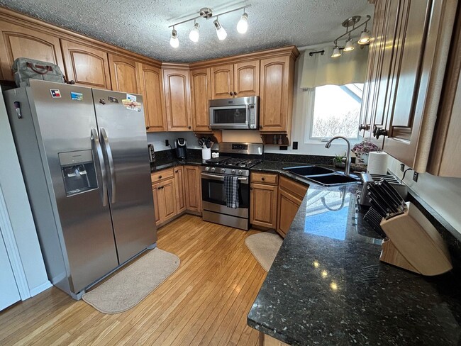 Building Photo - 2919 Blackhawk Dr