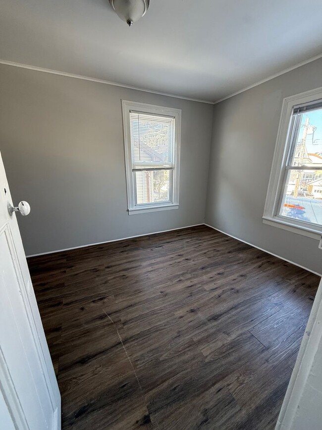 Building Photo - 96-98 Wallace Street