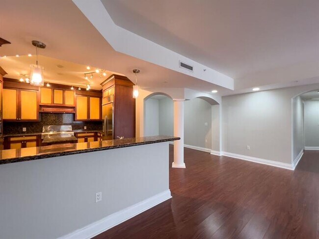 Building Photo - 4241 N Ocean Blvd