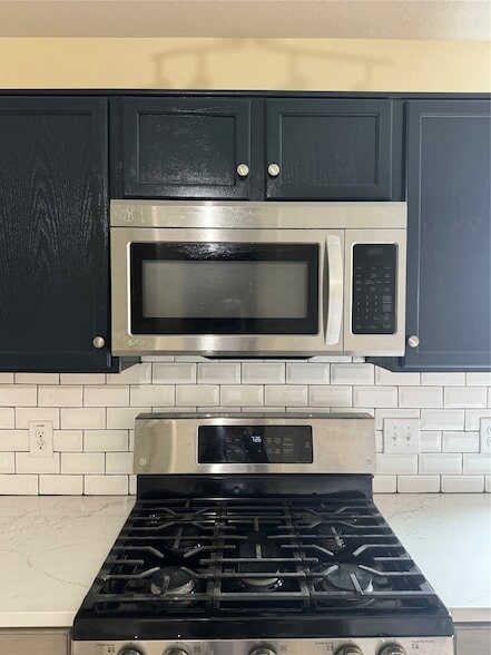 Building Photo - 2842 Sandberry Dr