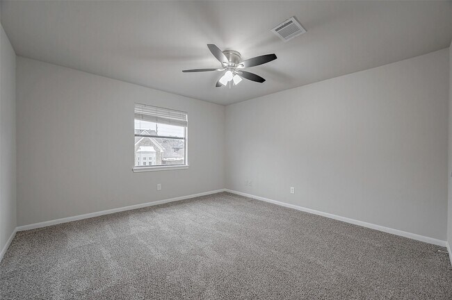 Building Photo - 919 Mockingbird Way