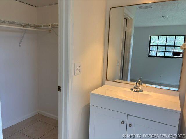 Building Photo - 4183 Oak Terrace Dr