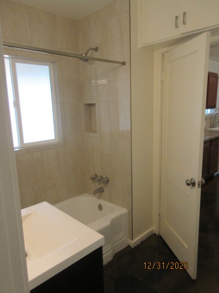 Building Photo - 4201 N 4th Ave