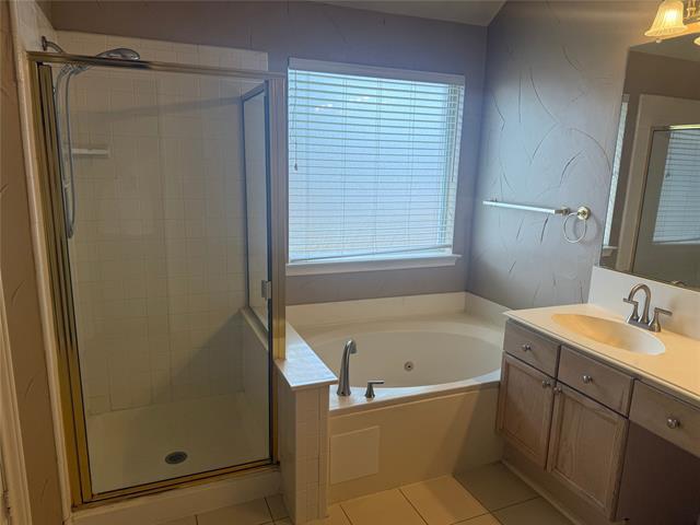 Building Photo - 9200 Fairwood Ct