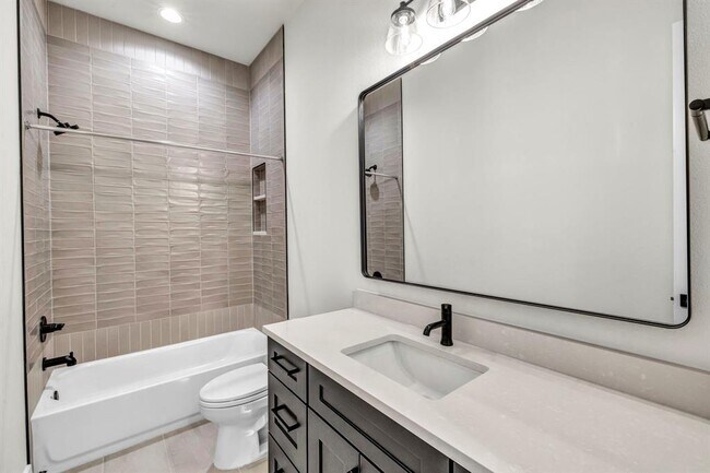 Building Photo - 8209 Polar Dr
