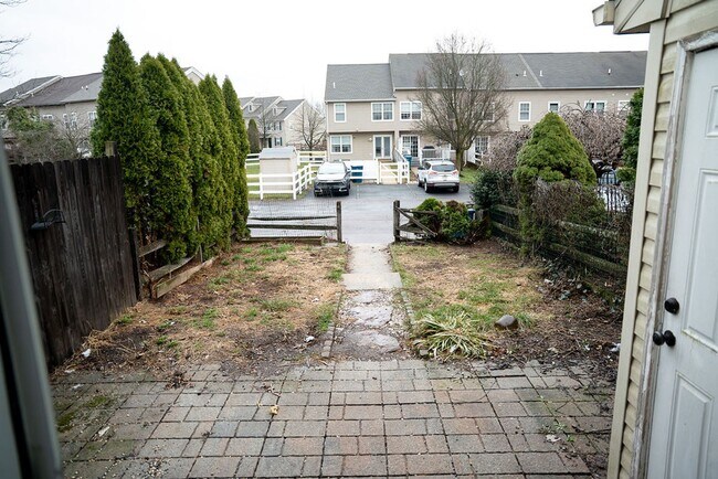 Building Photo - 149 Sunnyside Ln