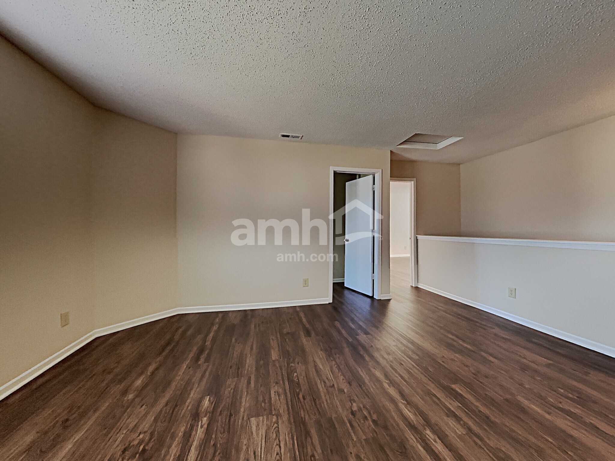Building Photo - 6838 W Stansbury Blvd