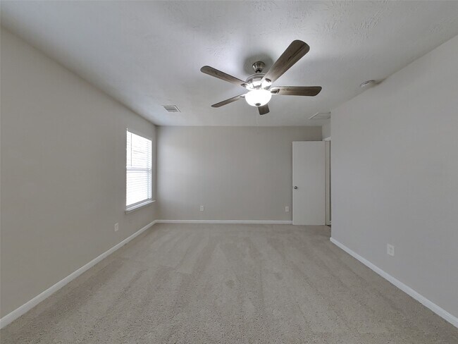 Building Photo - 21135 Wickton Ln