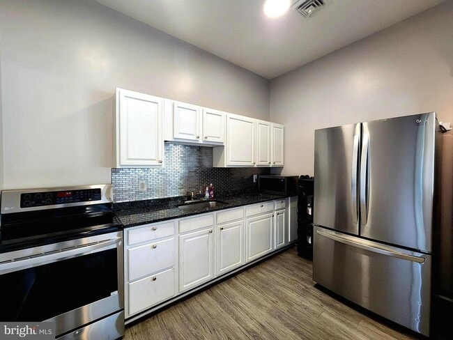 Building Photo - 3815 Monte Vista Pl