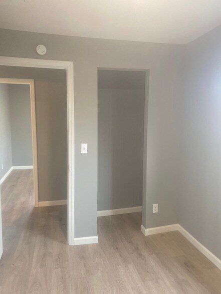 Building Photo - 2198 Utley Rd