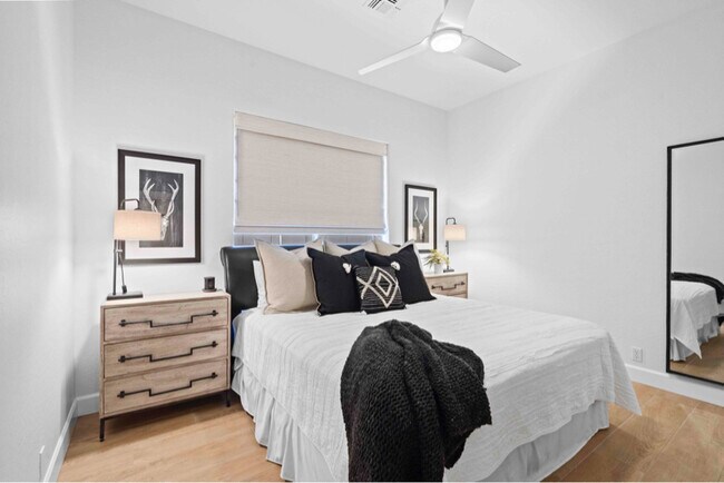 Building Photo - 7673 E Sands Dr