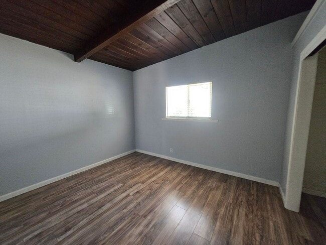 Building Photo - 2081 Petri Ln