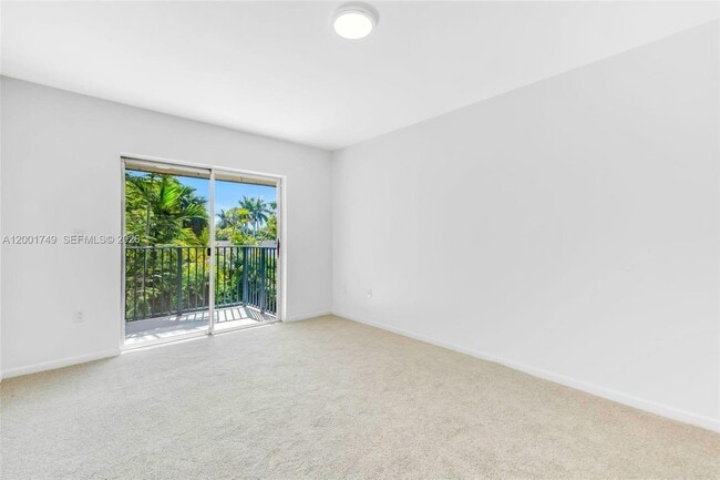 Building Photo - 15391 S Dixie Hwy