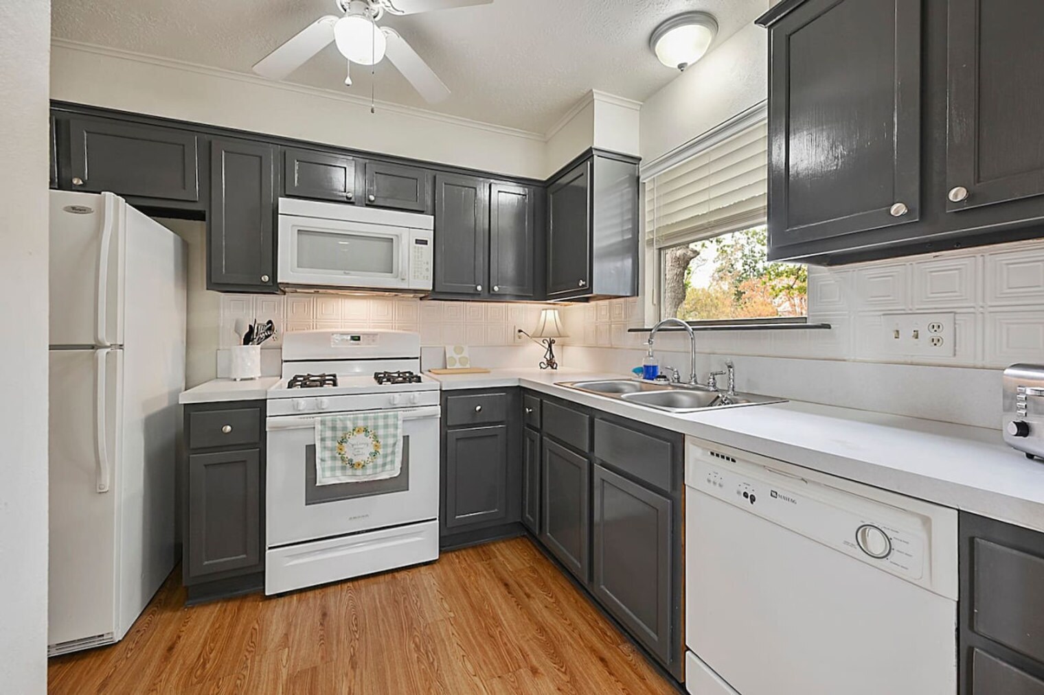 Building Photo - 3906 Sioux Cir