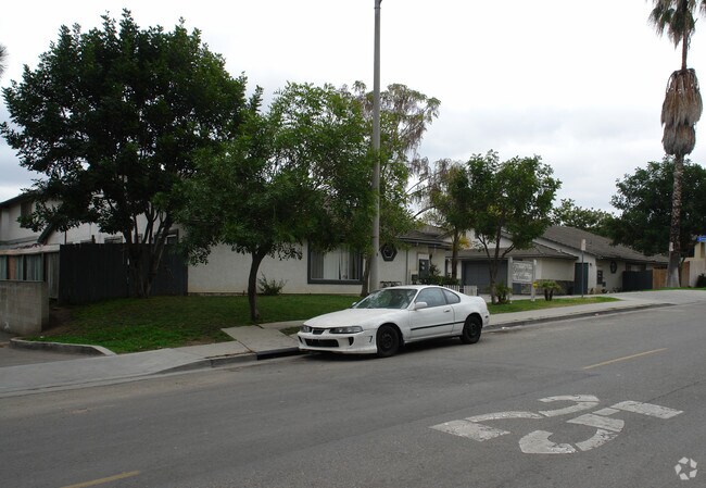 Building Photo - Gina Way Villas