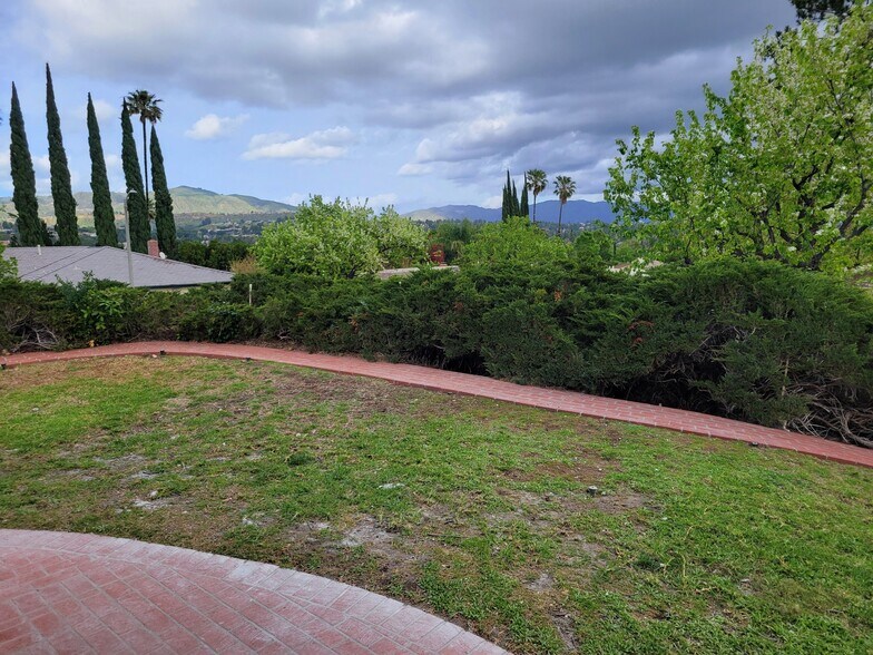 Building Photo - 10651 Baton Rouge Pl