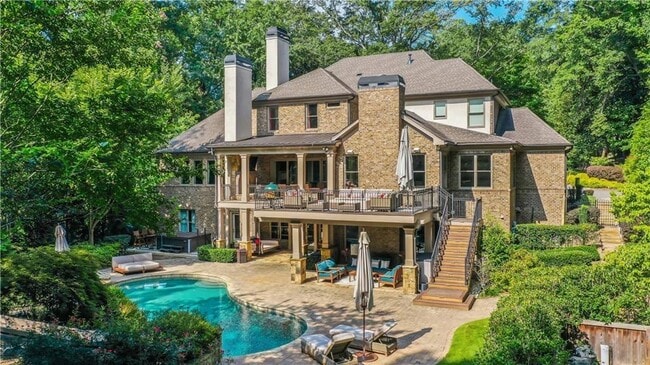 Building Photo - 5265 Peachtree Dunwoody Rd NE