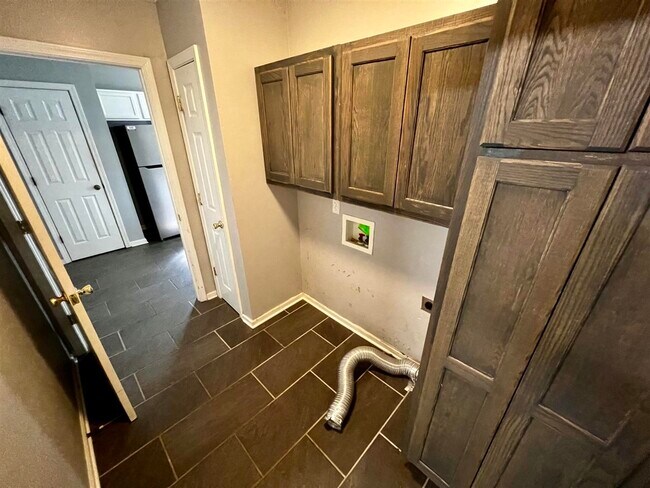 Building Photo - 342 Turkey Run Dr