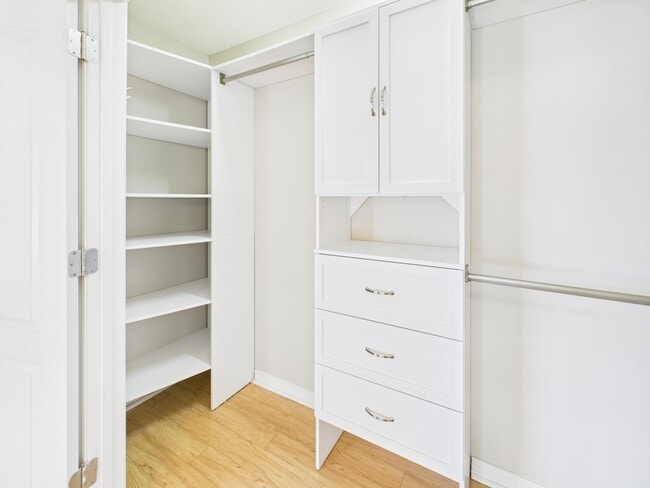 Building Photo - 1912 Spiller Way