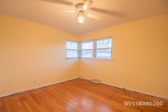 Building Photo - 2631 W 84th Pl