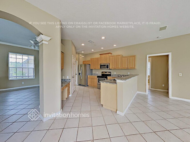 Building Photo - 11909 Clubhouse Dr