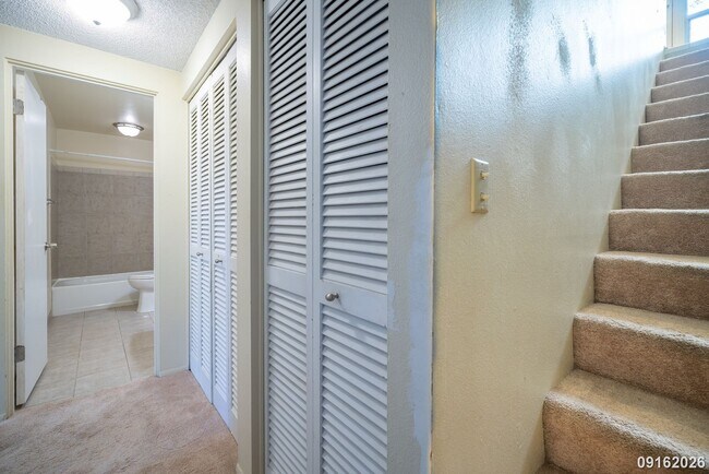 Building Photo - 47-705 Hui Kelu St #3