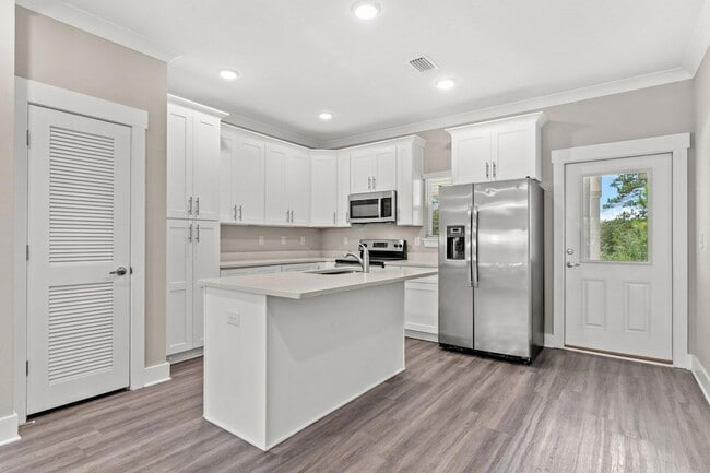 Building Photo - 306 N Sand Palm Rd