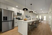 Building Photo - Oak Ridge Falls Townhomes - with unfinished basement and September Move in Special!