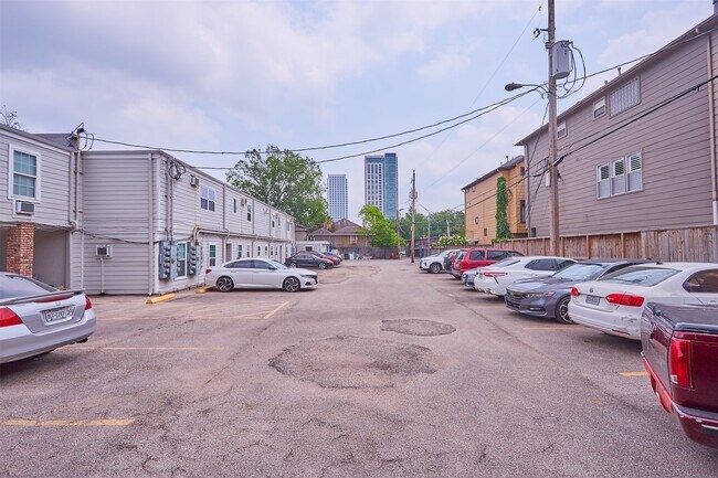 Building Photo - 1419 Hawthorne St