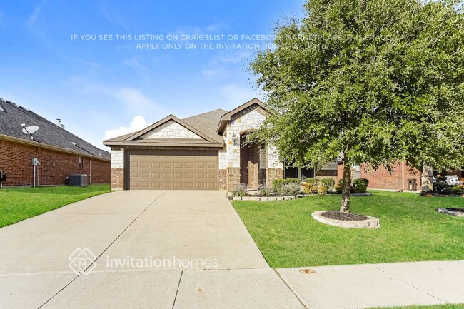 Building Photo - 215 Range Rd