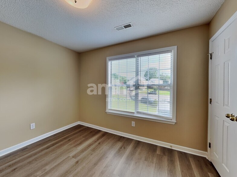 Building Photo - 4103 Chilton Way