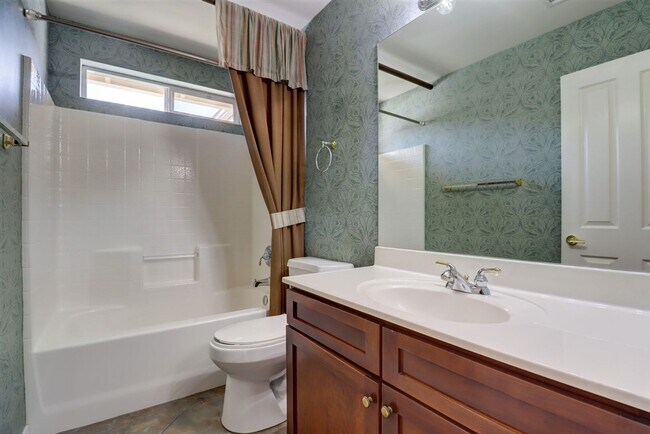 Building Photo - Beautiful 2 Bedroom 2 Bath in Prescott!